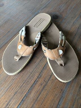 Sperry size 9.5 Seafish tan and leather sandals